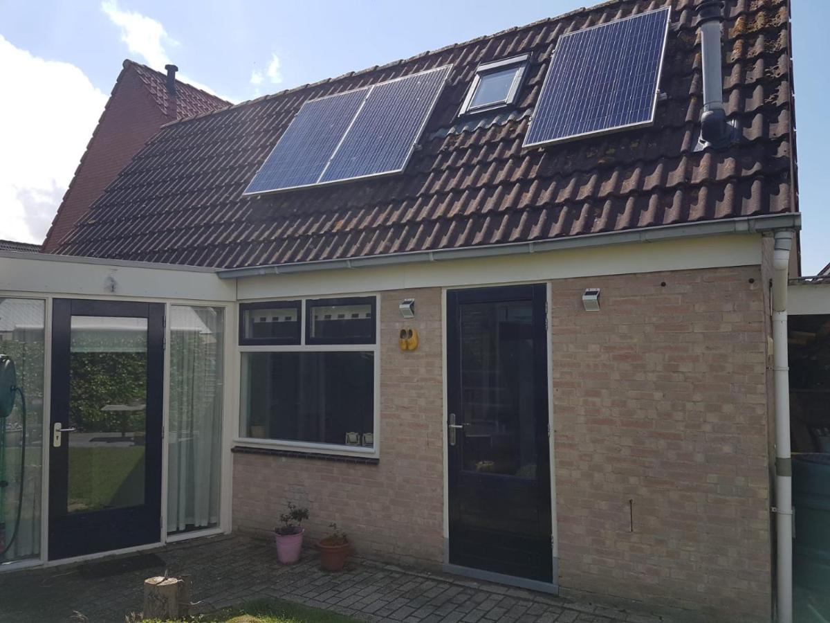 Villa Knuusje: Knus En Gastvrij! Vrouwenpolder Exterior foto